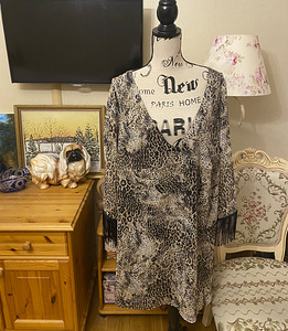 "Gemma Collins" kleit, suurus 2XL, UK 24, MADE IN UK, UUS