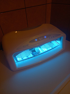 2 hand UV-Lamp featuring heat & fan