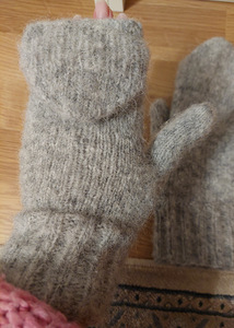 Перчатки ручной вязки
