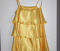 Красивое желтое платье