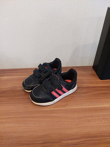 Обувь Adidas р. 26