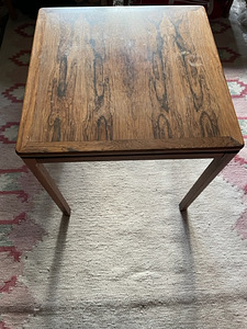Винтажный стол в скандинавском стиле