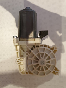 Б/У saab 9-3 07.2007-12.2012 ( YS3F) мотор стеклоподьемник