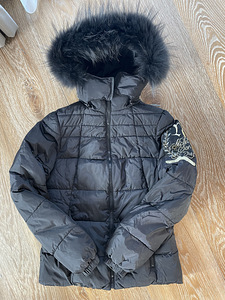 Женская зимняя куртка, размер S, как новая. 100% полиэстер