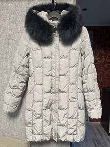 Зимнее пальто с мехом M размер