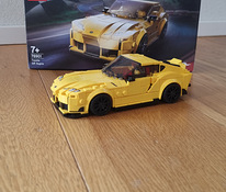 Автомобиль Лего Тойота