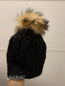 Зимняя шапка с натуральным помпоном