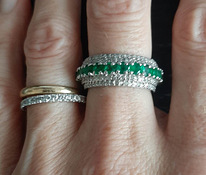 Серебряное кольцо с изумрудами и бриллиантами (микро)