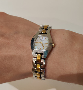 Tissot часы с браслетом