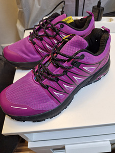 Фиолетовые кроссовки новые