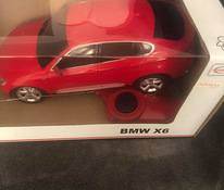 Игрушечная машинка на дистанционном управлении BMW X6