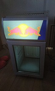 Эксклюзивный холодильник Red Bull