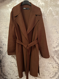Хорошее новое пальто Zara размер L