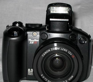 Digikaamera Canon PowerShot S5is + kott