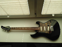 Fernandes ARS-400 BL Stratocaster type guitar