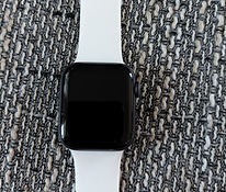 Apple watch 4 seeria 42mm nagu uus