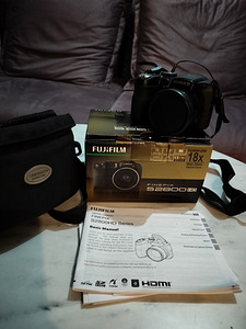 FUJI ja Canon A 520 kaamerad