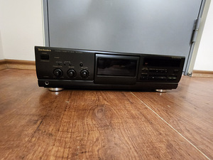 Technics RS-BX601 Стерео кассетная дека 3-х головочная.