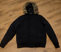 Продам новую мужскую теплую/толстую зимнюю куртку размера М.