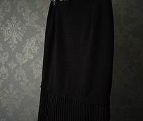 Новая черная юбка раззмер L
