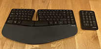 Эргономичная клавиатура Microsoft Sculpt.
