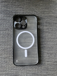 Чехол для iPhone 13 Pro в металлическом каркасе