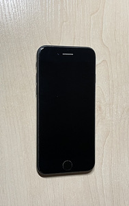 iPhone 7, 32 Гб.