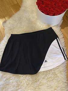 Теннисная юбка adidas, размер 42.