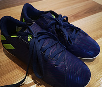 Футбольные бутсы adidas 31.5