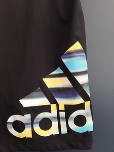 Adidas T-sàrk