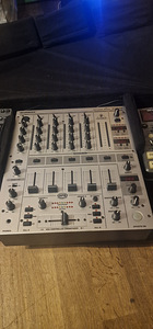 Behringer DJX700 5-channel mixer