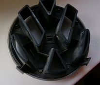 Volkswagen Passat B5 знак передней решетки