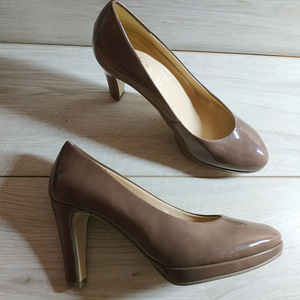 Женские фирменные оригинальные красивые туфли от Gabor 37