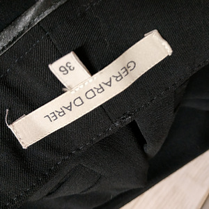 Жіночі фірмові штани від Gerard Darel 36 р- тонка шерсть