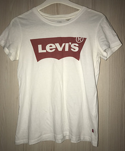 Женская футболка Levi’s,S