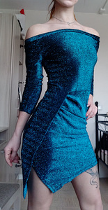 Вечернее синее сверкающее платье