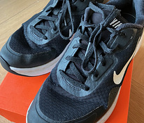 Кроссовки Nike, s 37,5