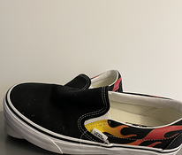 Vans skate shoes