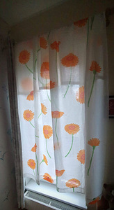 2 веселые боковые шторы с оранжевыми цветами, Finlayson