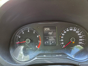 VOLKSWAGEN POLO (6 foto / 14)