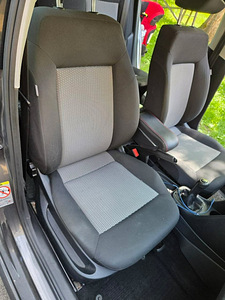 VOLKSWAGEN POLO (11 foto / 14)