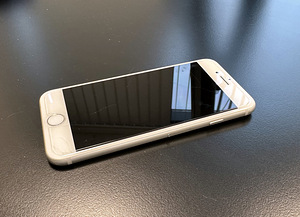 Apple iPhone 7 Silver 128GB (3 foto / 4)