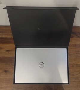 Dell XPS 17 " 9700 RTX 2060 MAX-Q 4K GAMING Laptop Notebook (6 foto / 9)