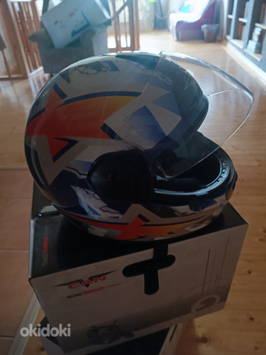 Продам мото шлемы. 180 evro