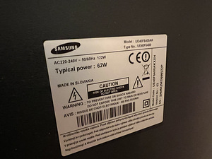 Teler 40" F6400 Series 6 Smart 3D Full HD LED TV Samsung (4 foto / 4)