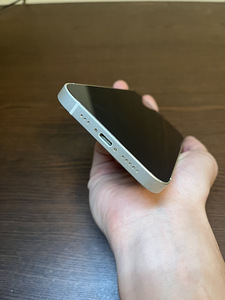 iPhone 12 на восстановление или на дитали (5 фото из 6)