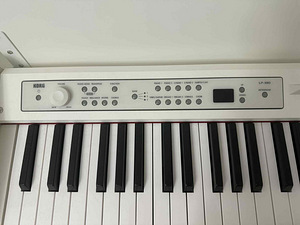 KORG LP-380 WH U цифровое пианино + стул (5 фото из 7)