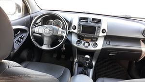 TOYOTA RAV4 2.2D 100kW (8 foto / 15)
