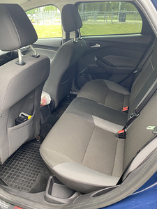 Ford focus (9 foto / 10)