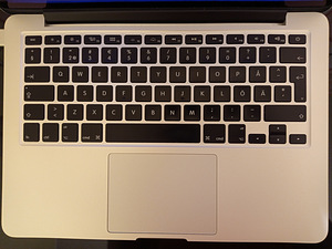 MacBook Pro 13 (Retina - i5/8GB/128GB) (5 foto / 8)
